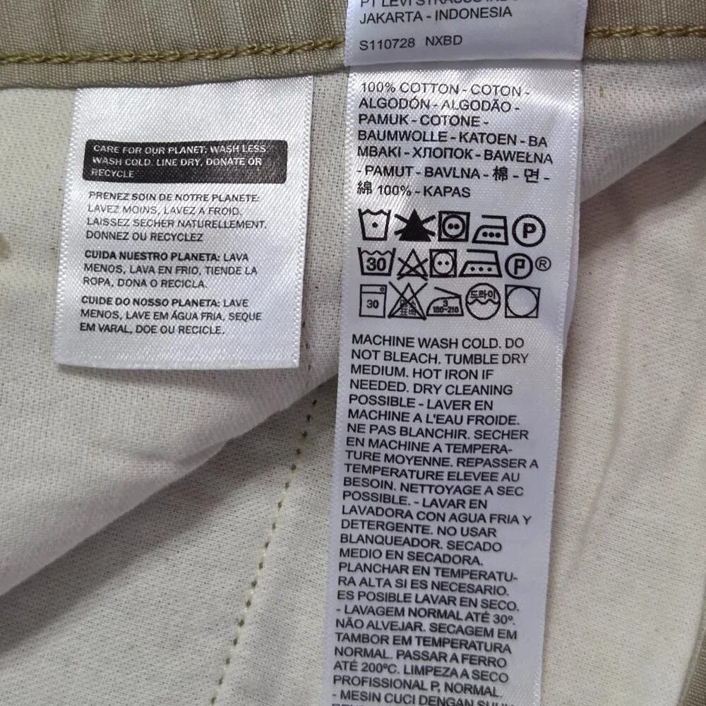 Levi’s Carrier Khaki 100% Cotton Cargo Shorts, Men’s Size 32, NWT